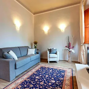 https://lilium-elegant-apartment.it-tuscanyhotel.com