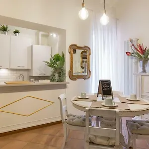 https://maison-vittoria.hotelinveneto.com